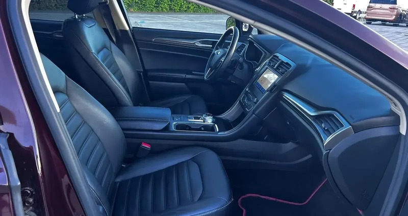 Ford Fusion cena 63500 przebieg: 122304, rok produkcji 2016 z Gdańsk małe 154